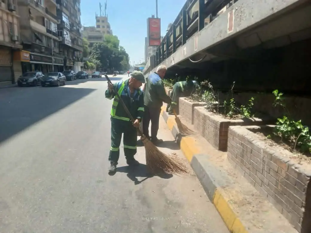 الجيزة تطلق حملات نظافة موسعة يوم الجمعة لرفع كفاءة الشوارع والمحاور