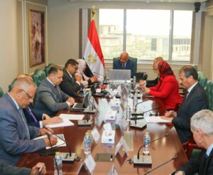 وزير الكهرباء والبنك الدولي يبحثان تعزيز الشراكة في دعم وتقوية الشبكة الموحدة