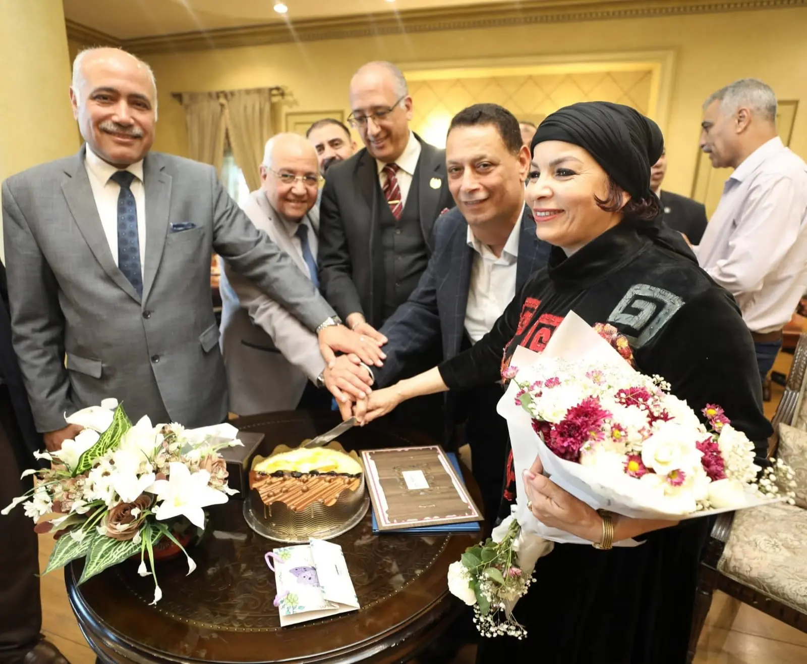 تكريم الاستاذة هناء محمود تقديرا لعطائها بشركة ميناء القاهرة الجوي