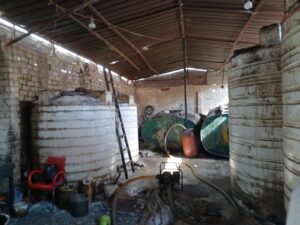 الجيزة: ضبط 45 طن زيوت طعام مستعملة و3 أطنان مبيدات حشرية و9000 لتر سولار