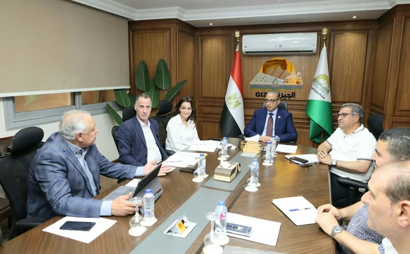 الجيزة تناقش تطوير مسارات الحركة بمحور الفريق كمال عامر لتعظيم الاستفادة