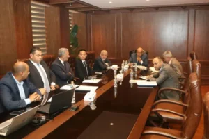 وزير الكهرباء يبحث مع “AMEA POWER” الإماراتية تنفيذ مشروعات الطاقة الشمسية والرياح فى الزعفرانة ورأس شقير وبنبان