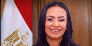 وزيرة التضامن تتابع هاتفيًا أوضاع حجاج الجمعيات الأهلية أثناء الوقوف بعرفات