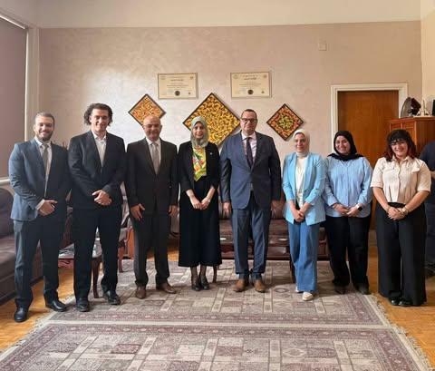 إنجاز لجامعة عين شمس: أول فريق عربي يصل نهائي مسابقة محكمة دولية في أمستردام