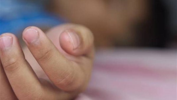 على يد والدهم بإشعال النار.. مصرع صغير وإصابة 2 آخرين بحي غرب أسيوط