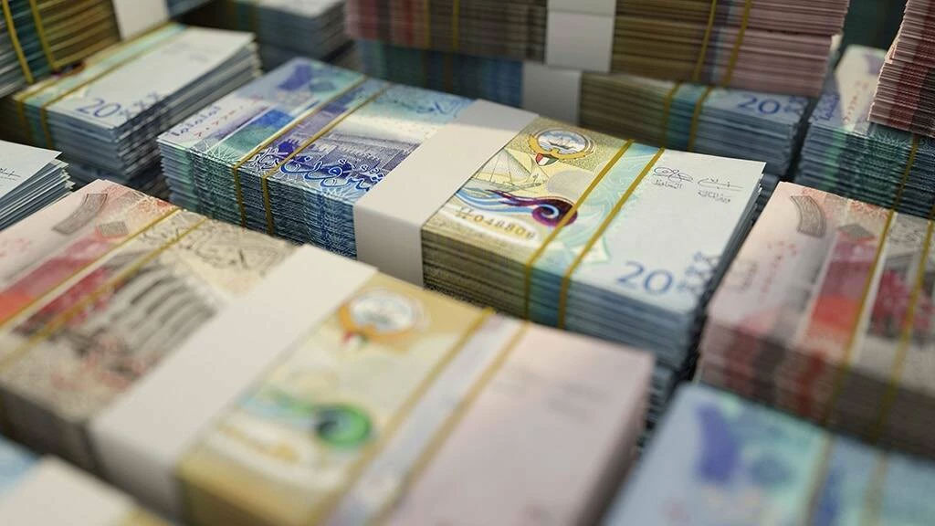 سعر الدينار الكويتي اليوم الأحد في مصر