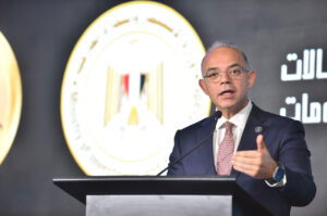 وزير الاستثمار يدشن البوابة الإلكترونية والنظام المميكن لخدمات التحقق والمصادقة البيئية