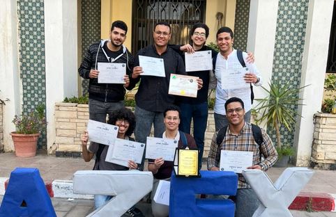 حاسبات عين شمس تحصد مراكز متقدمة في AZEX 26 بمشاركة 26 مشروعًا تقنيًا