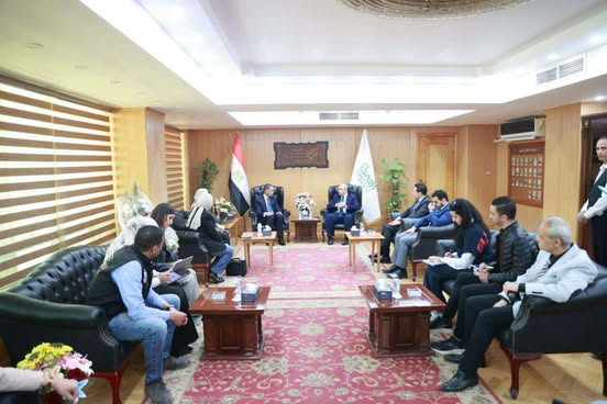 نائب وزير الصحة يبحث مع محافظ الفيوم سبل تطوير المنظومة الصحية بالمحافظة