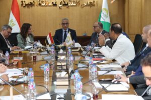 محافظ الجيزة يجتمع بأعضاء مجلسي النواب والشيوخ لمتابعة خطط التنمية
