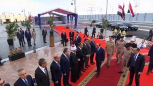 الرئيس السيسي يصل مسجد الرحمن الرحيم بالعاصمة الإدارية لأداء صلاة عيد الأضحى
