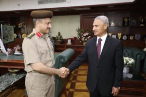 محافظ بني سويف يستقبل المهنئين بعيد الأضحى