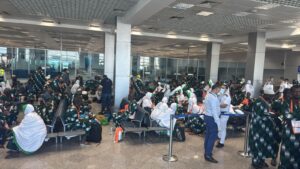 نجاح اول تجربة لتحويل مطار الغردقة الي مطار محوري