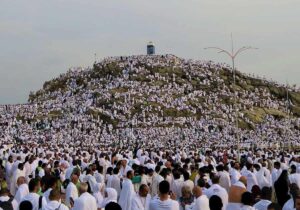 فضل يوم عرفة.. لماذا يعد من أفضل أيام الدنيا؟