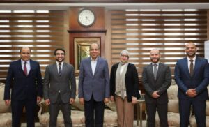 لتوفير فرص عمل للشباب.. محافظ المنيا يتابع مع شركة «سكاتك» آليات تنفيذ مشروع «وادي الطاقة»