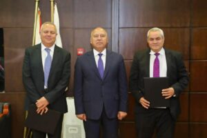سكاي بورتس توقع مع وزارة النقل لإنشاء ميناء جاف ببرج العرب على مساحة 500 ألف متر مربع