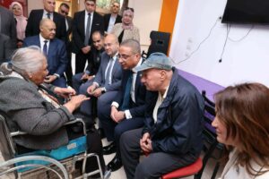 محافظ الجيزة يهنئ نزلاء دار تكريم هدية بركات بعيد الأضحى
