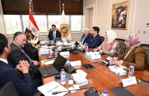 وزير الصناعة: استراتيجية متكاملة لتقليل الاعتماد على الوقود التقليدي في إنتاج الكهرباء