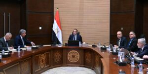 مدبولي يوجه بحزمة حوافز عاجلة لدعم الطيران والسياحة والحفاظ على معدلات الحركة الوافدة