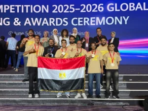 جامعة عين شمس تتوج بجائزتين في نهائيات Huawei ICT بالصين