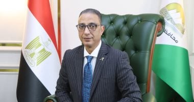 محافظ الجيزة :صرف 10 آلاف جنيه إعانة عاجلة لـ60 أسرة متضررة بعقاري كفر طهرمس