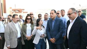 ​مدبولي يتفقد أعمال تطوير ميناء رشيد بالبحيرة بتكلفة 600 مليون جنيه