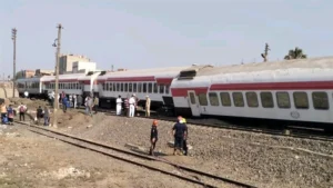 ​انفصال 4 عربات من قطار «القاهرة – الإسكندرية» بكفر الزيات دون إصابات.. والسكة الحديد تكشف التفاصيل