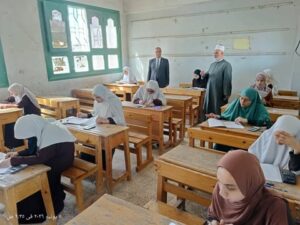 هدوء وانتظام في امتحانات القسم العلمي بالشهادة الثانوية الأزهرية بسوهاج