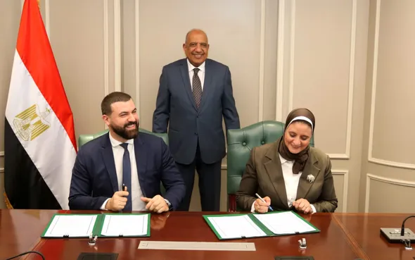 وزير الكهرباء يشهد توقيع مذكرة تفاهم لدراسة تغذية مركز بيانات جديد