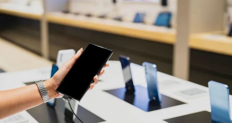 شعبة المحمول بالجيزة تفتح ملف ارتفاع الأسعار أمام المصنعين والمستوردين