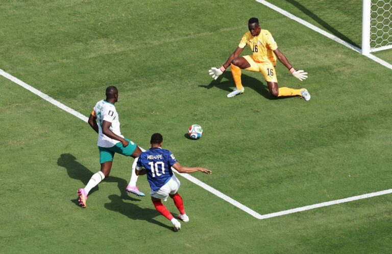 الهدف الاول لمنتخب فرنسا في شباك السنغال