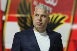 وائل جمعة يقترب من العودة إلى الأهلي مديرًا للكرة