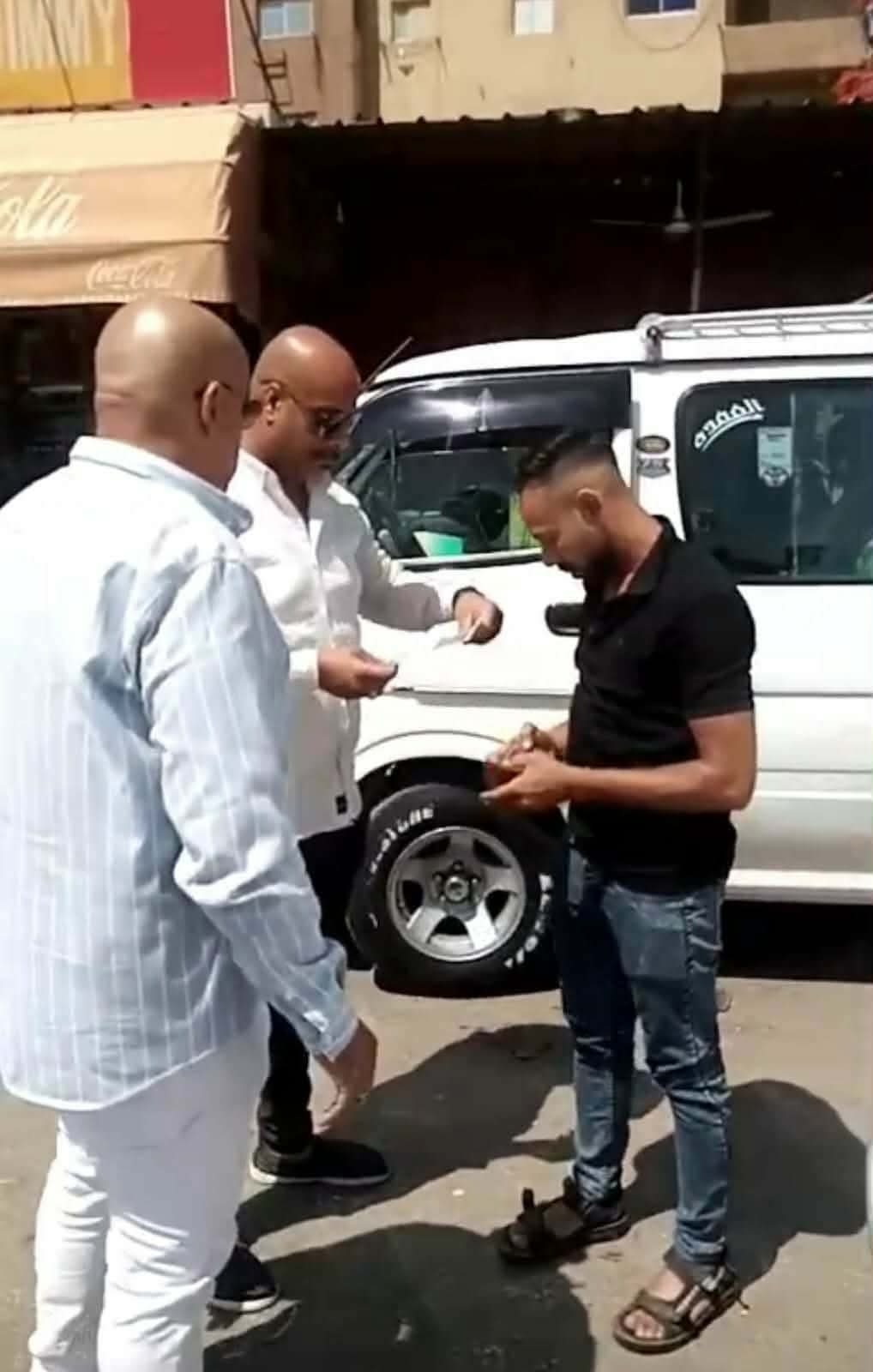 الجيزة: ضبط ٤٠١ مخالفة سرفيس وفض موقف عشوائى بالجيزة