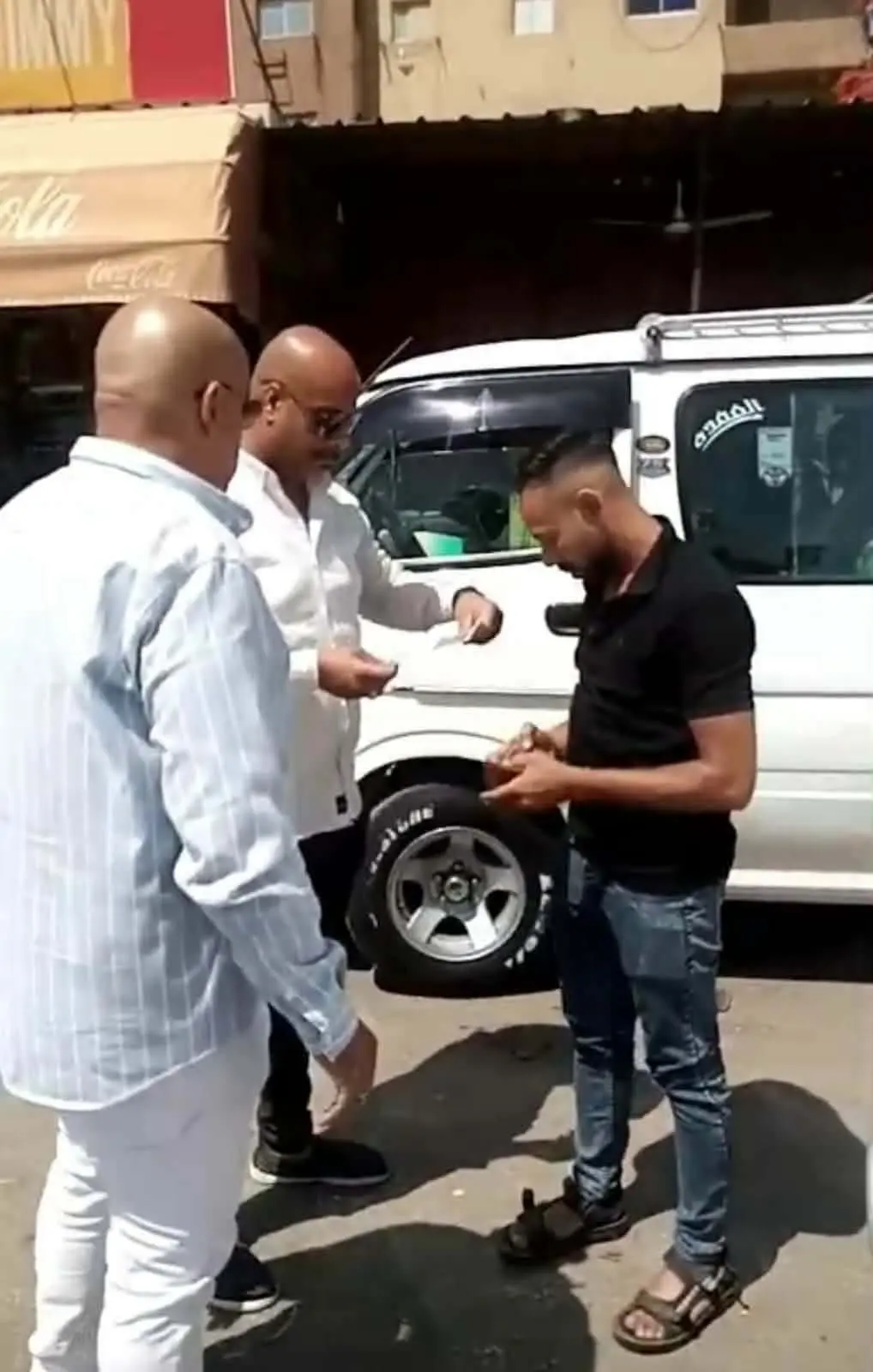 الجيزة: ضبط ٤٠١ مخالفة سرفيس وفض موقف عشوائى بالجيزة
