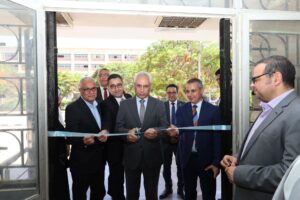 رئيس جامعة المنيا يفتتح الملتقى الثالث للتوظيف ومعرض مشروعات التخرج بكلية الحاسبات والمعلومات