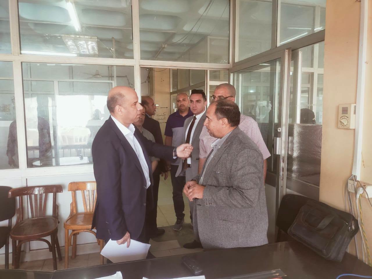 وزير العمل: لا وسيط بين الوزارة والمواطن.. وخدماتنا مجانية