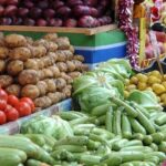 أسعار الخضروات والفاكهة بالأسواق اليوم