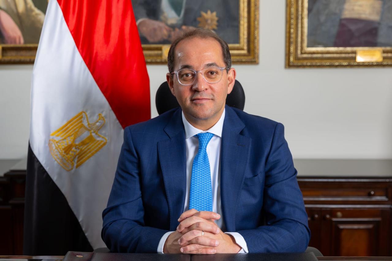 وزير المالية يعلن:  توحيد كراسات الشروط الحكومية