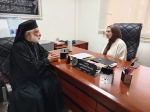 الأنبا باسيليوس يزور مستشفى أورام سمالوط ويشيد بجهود العاملين