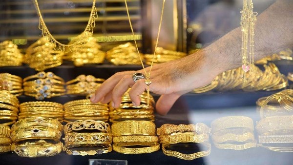 أوقية الذهب تواصل التعافي وتتجاوز 4088 دولارًا عالميًا.. وعيار 21 يرتفع إلى 5790 جنيهًا
