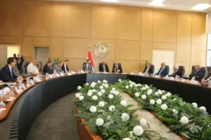 وزراء الكهرباء والاتصالات والاستثمار يبحثون إعداد الاستراتيجية الوطنية لصناعة مراكز البيانات