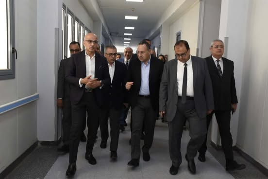 وزير التعليم العالي يتفقد مشروعات جامعة عين شمس التعليمية والطبية