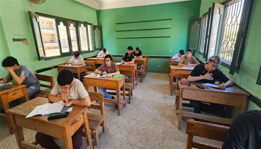 انطلاق امتحان اللغة الأجنبية لطلاب القسم العلمي بالشهادة الثانوية الأزهرية