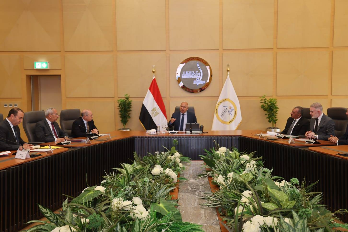 وزير النقل يعتمد تأسيس شركة تراست القناة لإدارة وتشغيل خدمات السفن التجارية