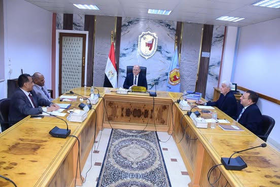 لجنة اختيار عميد كلية الزراعة بجامعة سوهاج تجري المقابلات الشخصية للمرشحين للعمادة