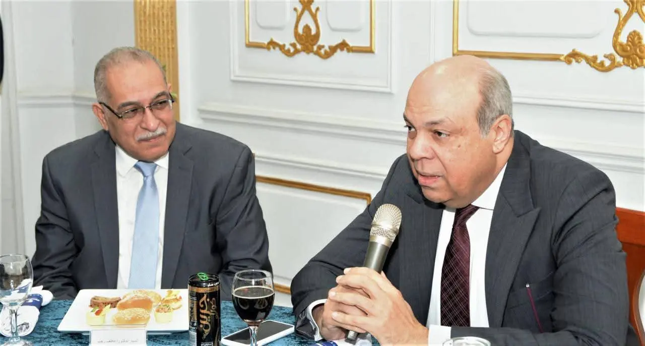 وزير الطيران المدني يكرّم مدير عام المجلس الطبي الجوي تقديرًا لمسيرة مهنية حافلة بالعطاء