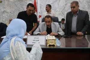 محافظ سوهاج يعقد اللقاء الجماهيري الأسبوعي لبحث مطالب المواطنين وحل مشكلاتهم