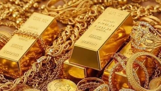 ضغوط عالمية ومحلية تدفع الذهب للهبوط.. عيار 21 يتراجع إلى 5850 جنيها لأول مرة هذا العام