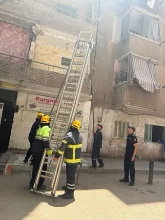 الحماية المدنية بالقاهرة تتحرك لإنقاذ قطة محتجزة بشرفة في شبرا