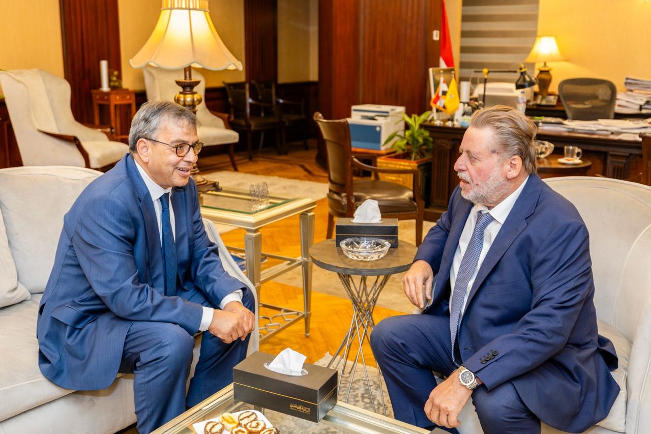 محافظ البنك المركزي المصري يبحث مع نظيره التونسي أوجه التعاون المشترك